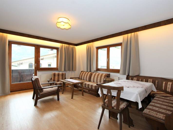 Ferienwohnung für 4 Personen, mit Balkon und Garten sowie Ausblick in Fügen - 4
