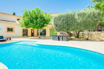 Gîte pour 4 personnes, avec vue ainsi que piscine et jardin à Ceyreste
