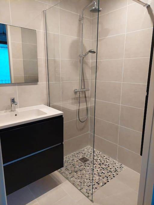 Location de vacances pour 10 personnes, avec terrasse à Oraison - 2