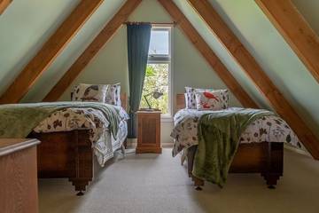 Holiday Home for 4 People in Wellington, New Zealand, Photo 2