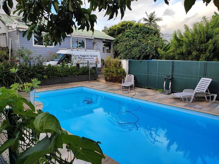 Appartement de vacances pour 6 personnes, avec piscine ainsi que vue et terrasse