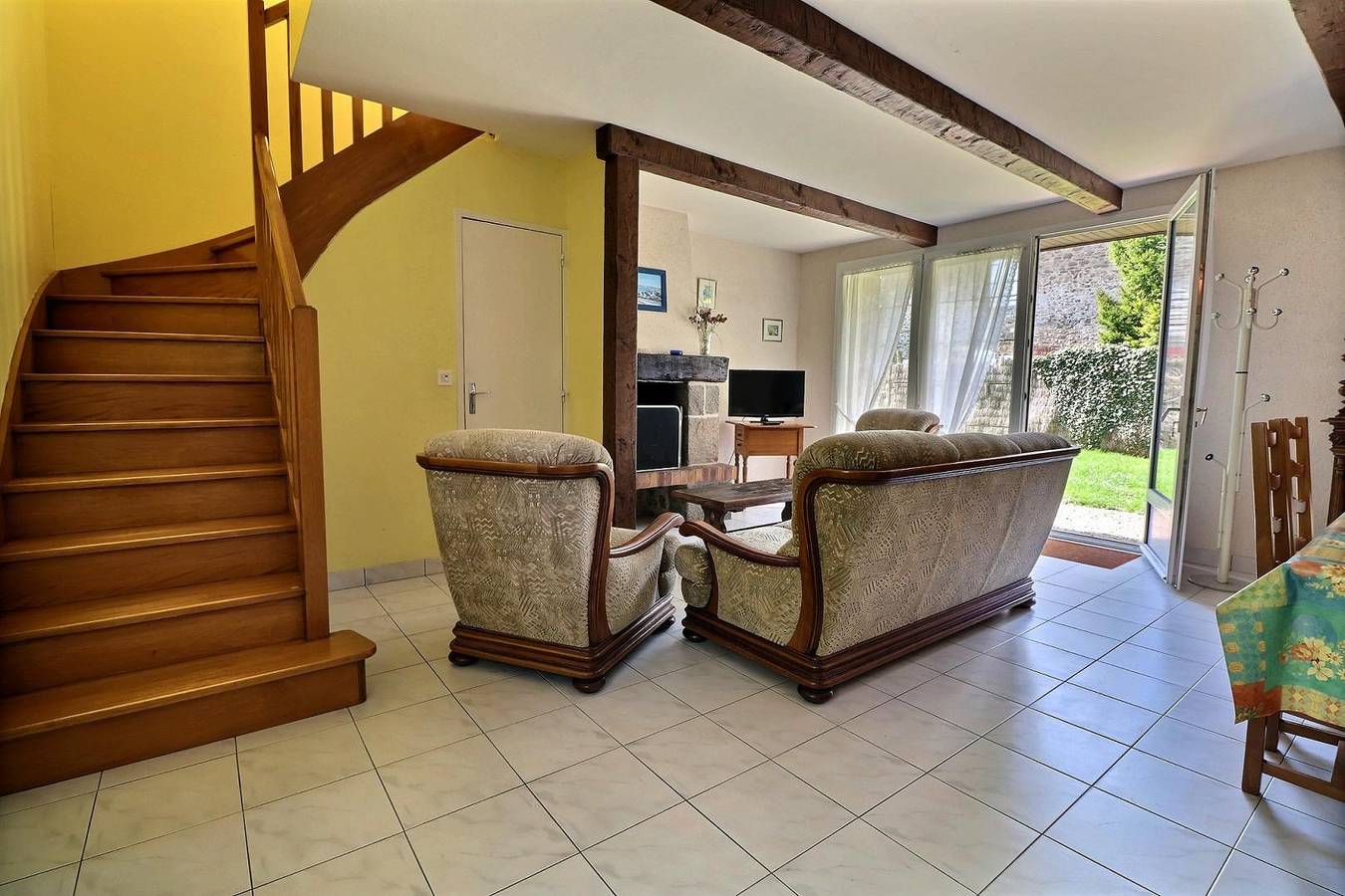 Gîte confortable avec parking, jardin et télévision in Saint-Méloir-des-Ondes, Région de Saint-Malo