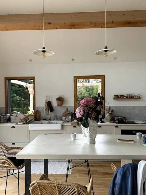 Location de vacances pour 8 personnes, avec piscine ainsi que terrasse et vue dans Tourouvre-au-Perche - 3