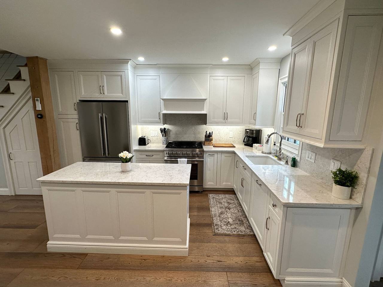 Beautifully Renovated 2 Bed 2 Bath Private Home in Newport, Newport County