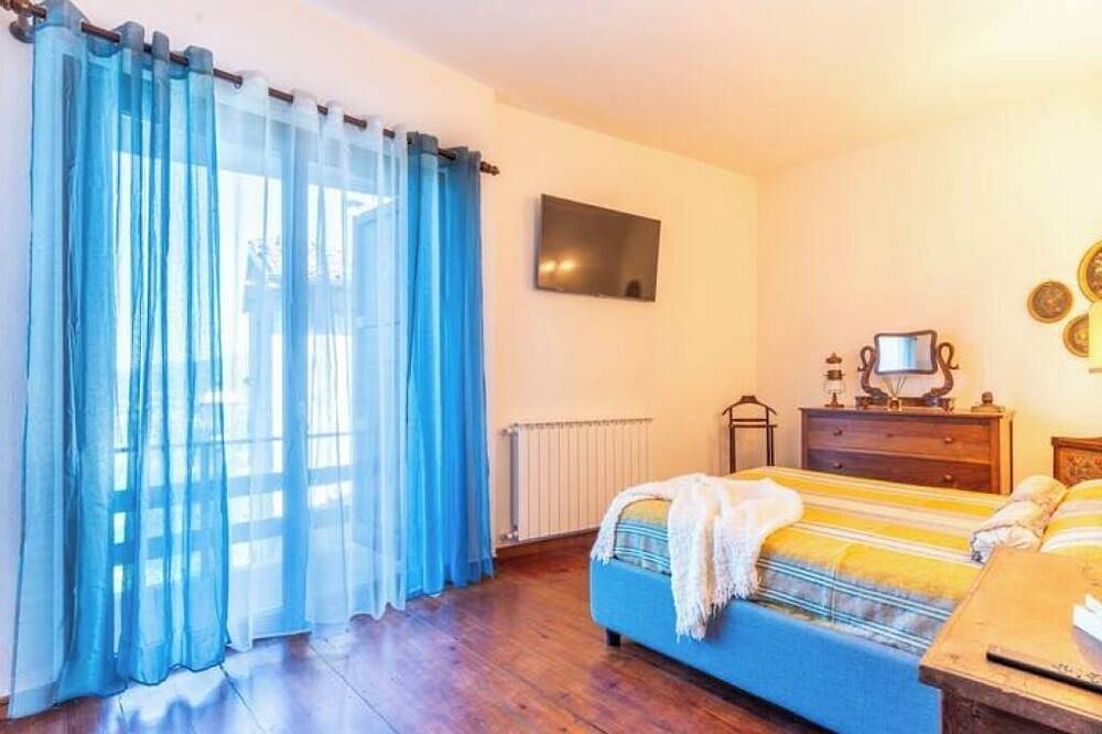 Villa Loris: History & Luxury in Pieve Fosciana, Garfagnana