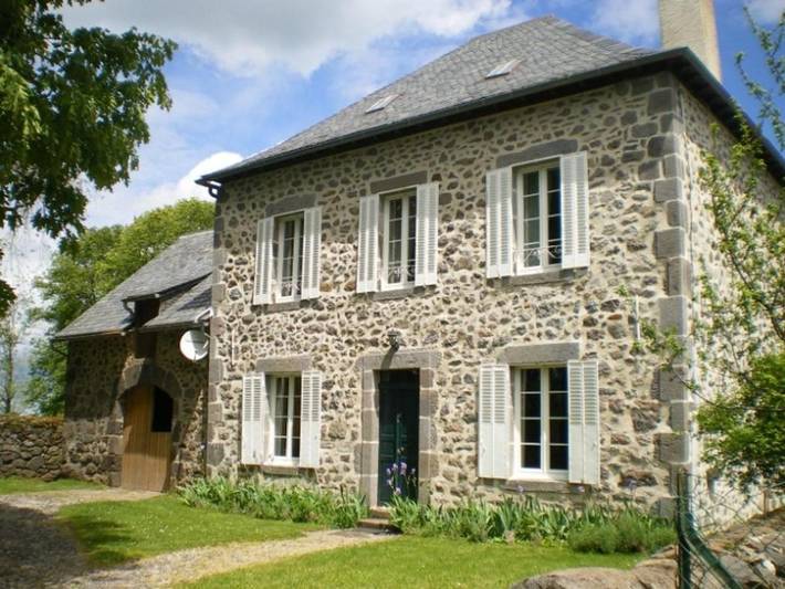 Location de vacances pour 8 personnes, avec Jardin à Saint-Cirgues-de-Malbert