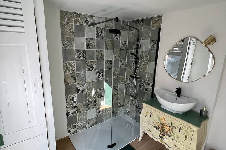 Location de vacances pour 6 personnes, avec jacuzzi et terrasse à La Bouille - 4