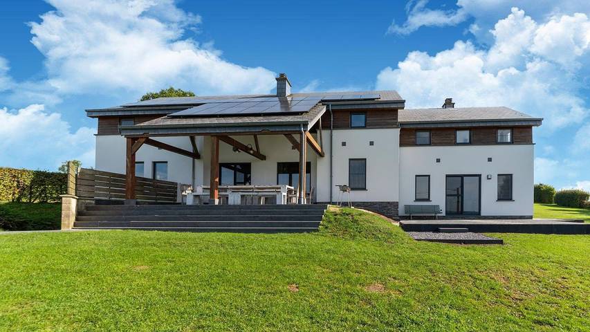 Ferienhaus für 32 Personen, mit Terrasse und Garten sowie Sauna - 1