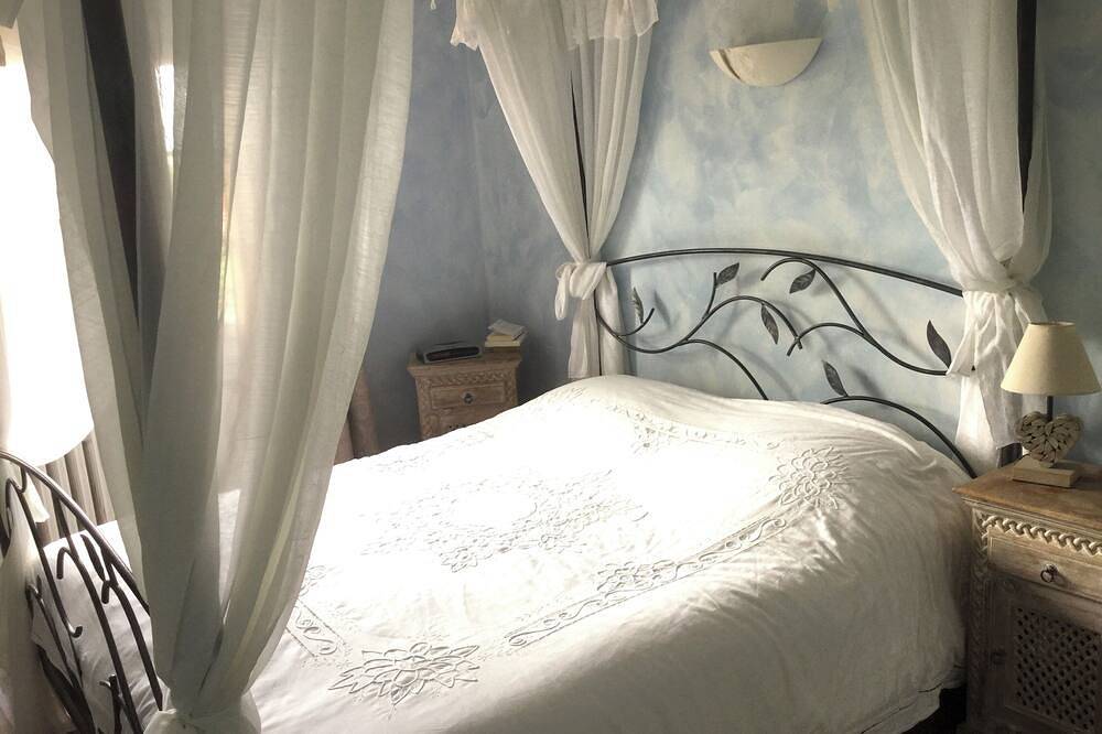 Charming villa with swimming pool - sleeps 8 in Le Rouret, Mittelmeerküste (Frankreich)