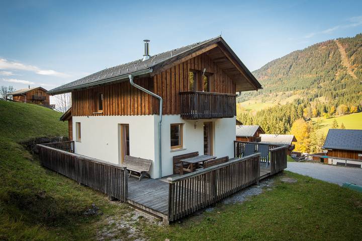 Ferienhaus für 8 Personen, mit Balkon und Sauna sowie Garten in Dachstein West
