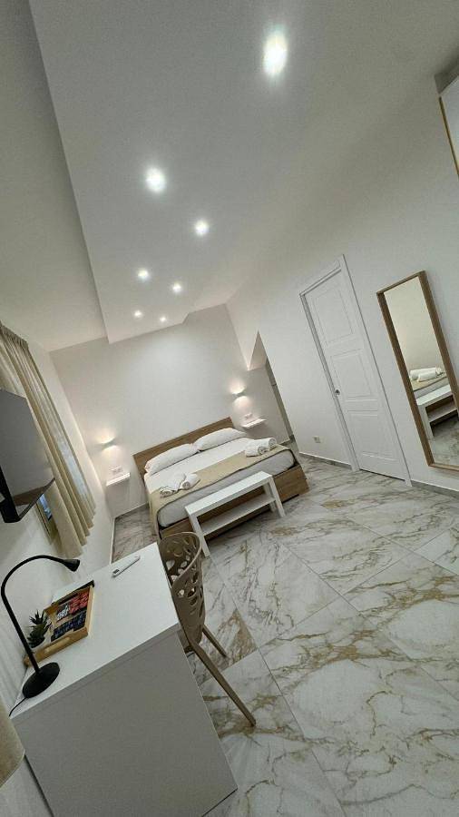 Chambre d’hôte pour 2 personnes, avec piscine ainsi que vue et jardin à Catane