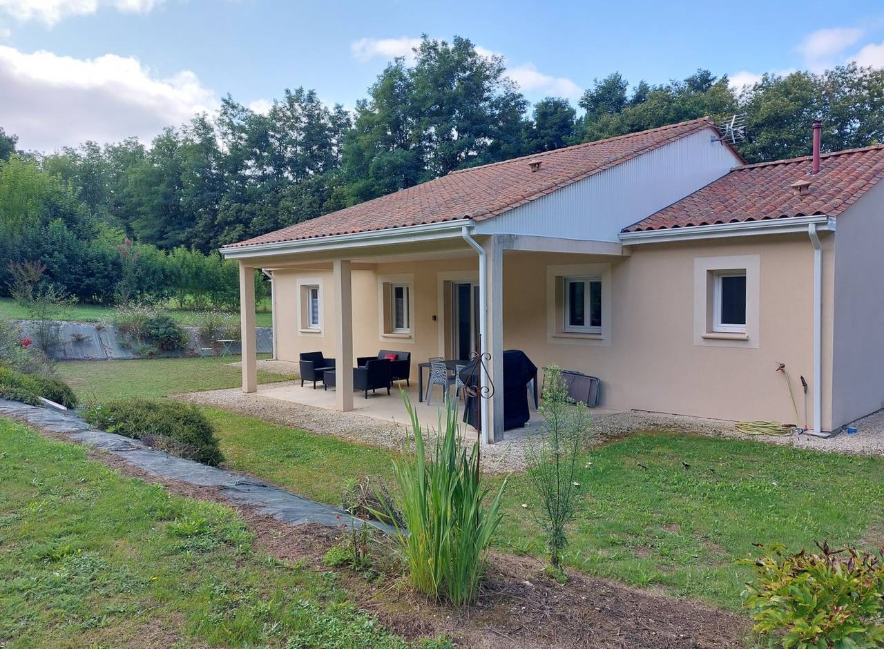Maison "Bois et Châtaignes", proche de Sarlat in Marcillac-Saint-Quentin, Périgord Noir