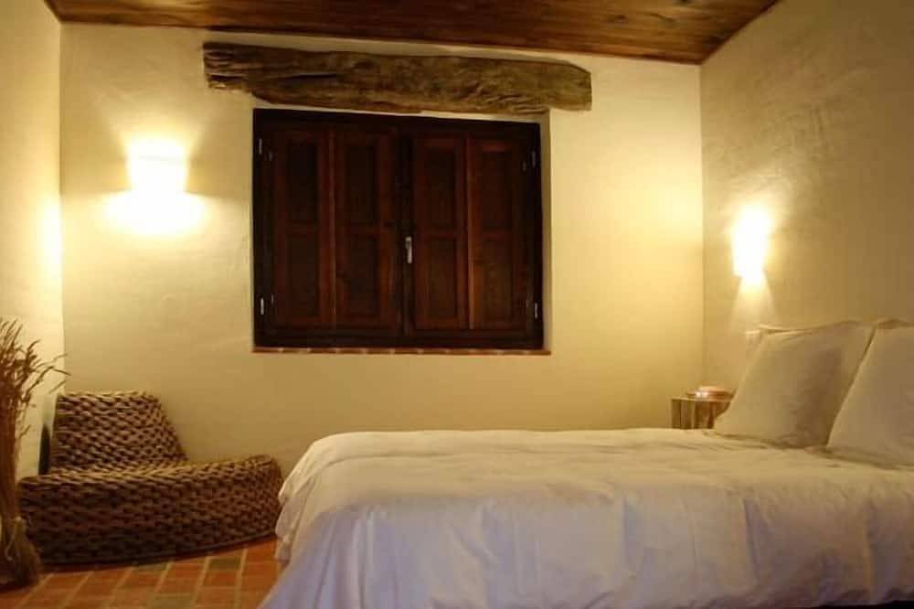 Rural House 5 Celemines Norte in Ciruelos de Cervera, Burgos Province