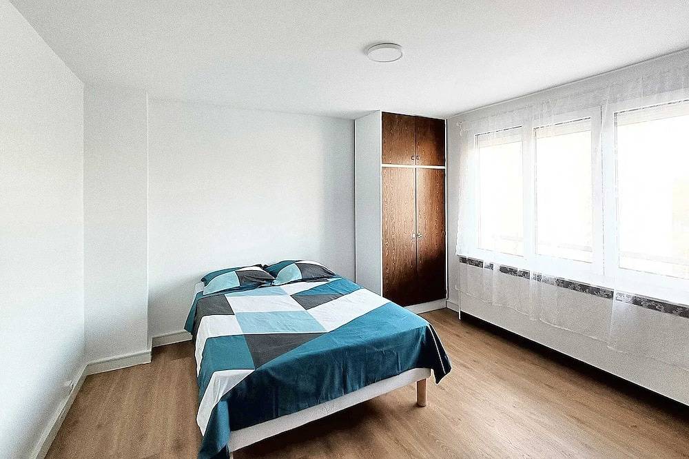 Homerez - Maison à Bondy - 10 pers. in Bondy, Seine-Saint-Denis