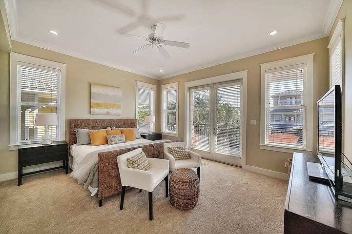 Vacation rental for 12 people, with pool and balcony in Alys Beach