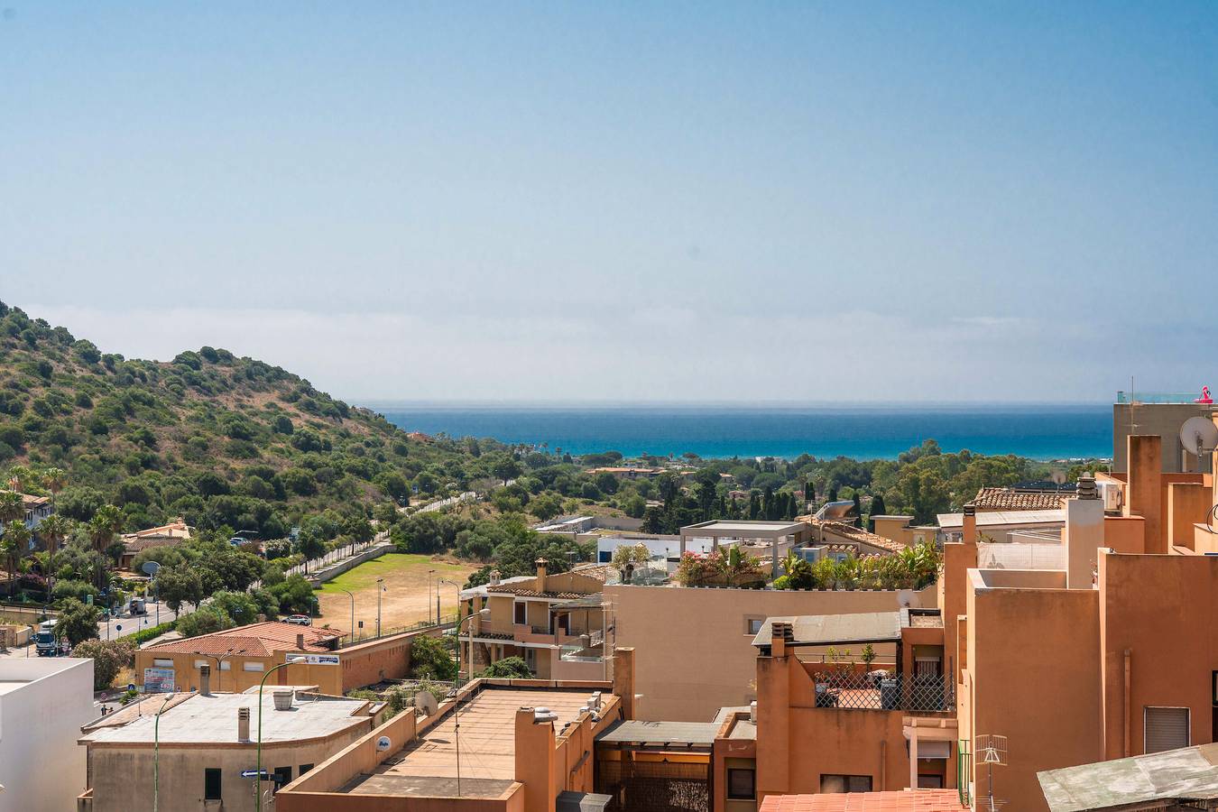 Entire apartment, Apartment 'Pitzalis' with Sea View, Balcony and Air Conditioning in Crabonaxa/Villasimius, Villasimius
