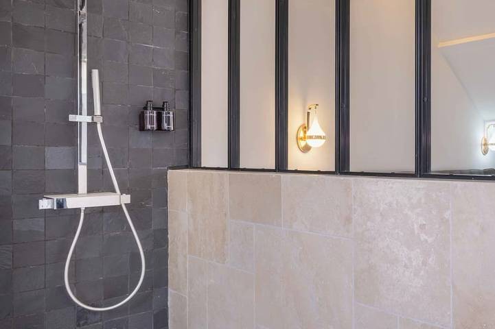 Villa Eau Loin with private spa and games room in Ver-sur-Launette, Oise