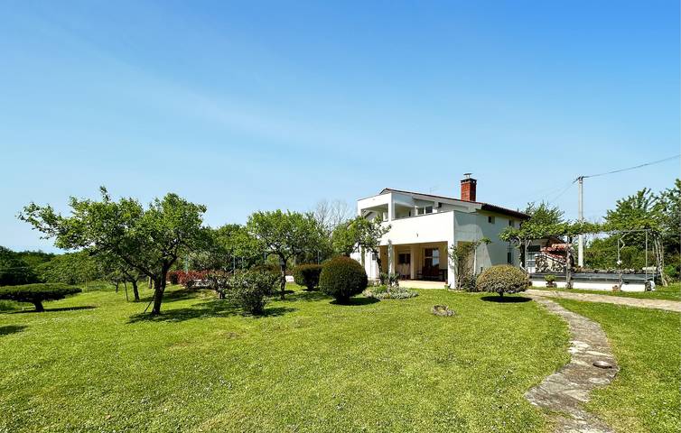 Appartement de vacances entier, Charmant appartement avec terrasse, à 2,5 km de Strand Sirena et avec parking gratuit in Tar (Croatia), Tar-Vabriga