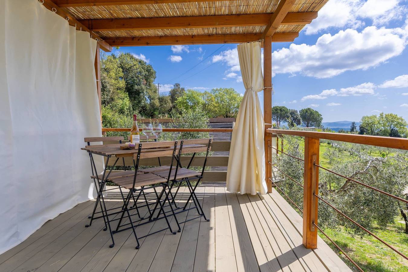 Ganze Ferienwohnung, Tiny Home 'Glamping - La Quercia' mit Garten in Monteverdi Marittimo, Etruskische Küste