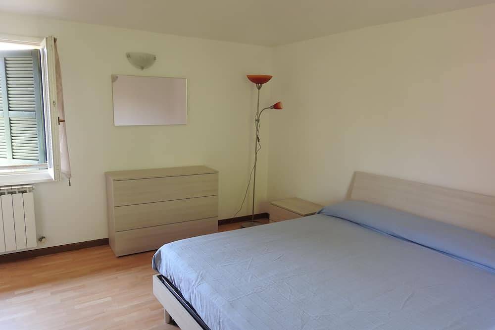 Entire apartment, Large duplex apartment sleeps 5, private parking space, in the center in Ravenna, Ravenna Province