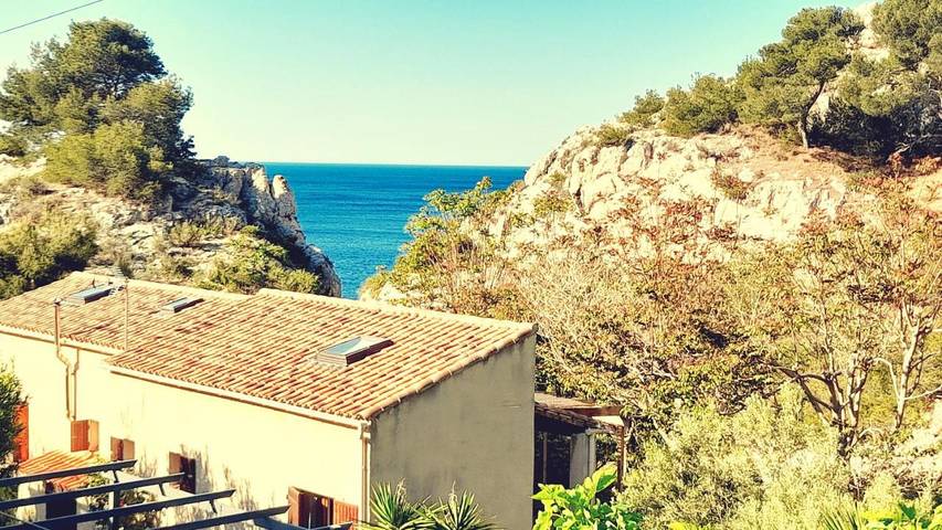 Location de vacances pour 6 personnes, avec jardin ainsi que vue et terrasse dans Niolon - 2