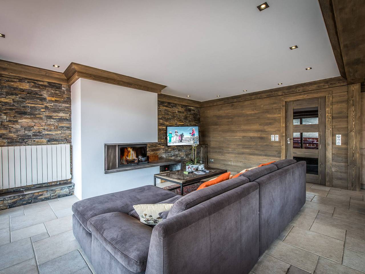Apartamento entero, Apartamento renovado 100m², terraza sur, estacionamiento cubierto, ski in-ski out, 3 hab, 6 pers in Courchevel 1650 (Moriond), Saint-Bon-Tarentaise