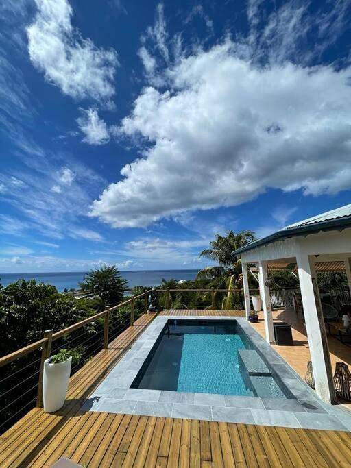 Location de vacances pour 8 personnes, avec jardin ainsi que piscine et vue à Gourbeyre - 2