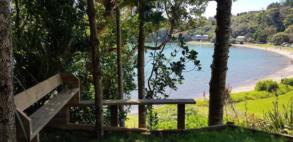 Log cabin for 2 people, with terrace in Northland