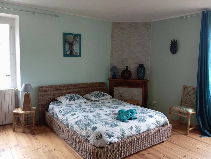 Location de vacances pour 4 personnes, avec vue et piscine ainsi que jardin et terrasse à Saint-Cirq-Lapopie - 3