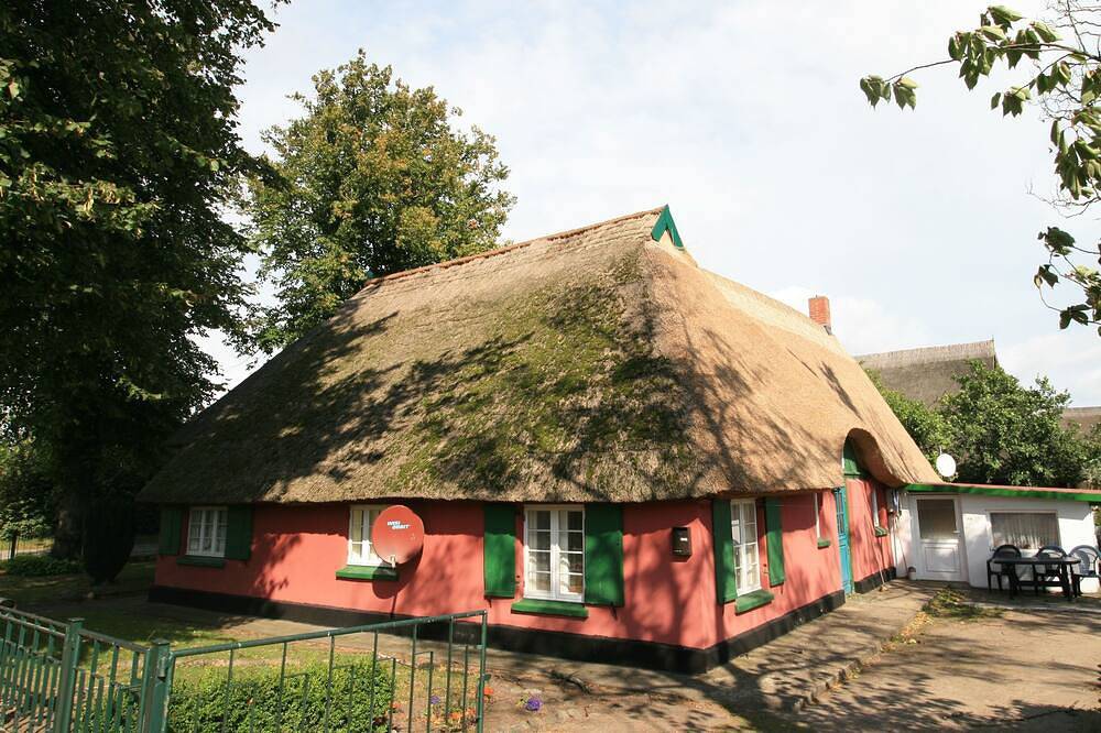 Ganze Wohnung, Eines des ältesten Häuser Wustrows in Wustrow, Fischland