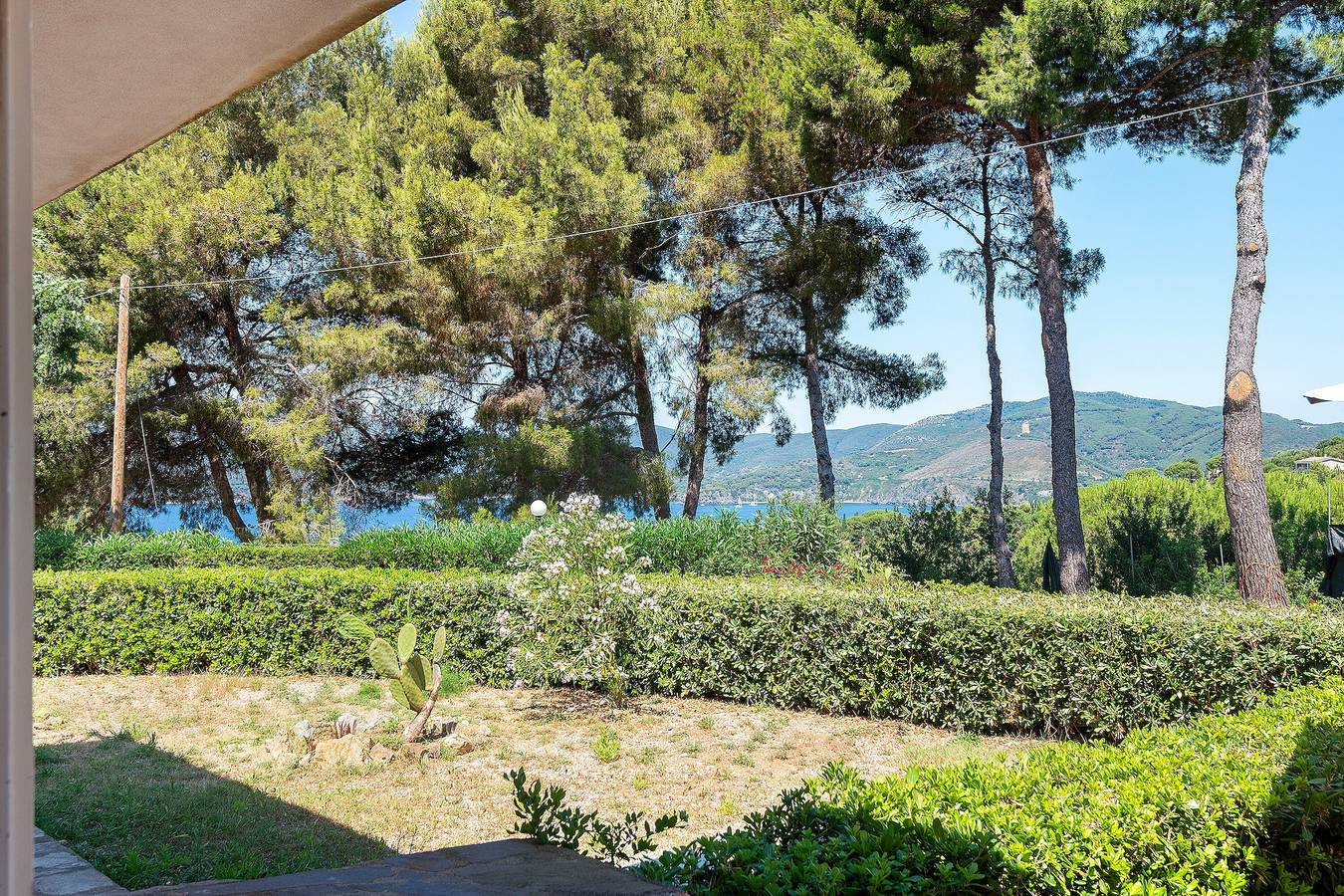 Appartamento intero, Appartamento 'Villetta Barabarca su Golfo Stella' con Vista Mare e Giardino Privato in Spiaggia Zuccale (Capoliveri), Capoliveri