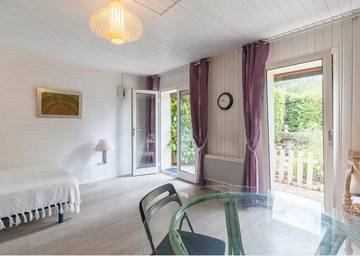 Chambre d’hôte pour 2 personnes, avec terrasse ainsi que jardin et vue à Pélissanne
