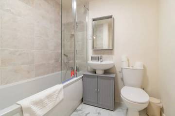 Glamping for 5 People in Newcastle upon Tyne, North East England, Photo 4