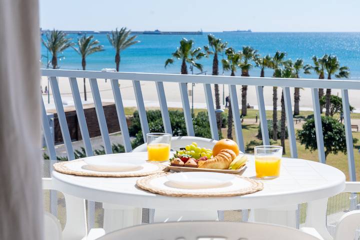 Location de vacances pour 4 personnes, avec balcon à Platja de la Pineda