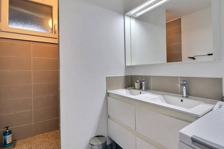 Entire apartment, Gîte Ballore and its beautiful swimming pool in Provence between Aix en Provence and Marseille in Simiane-Collongue, Mediterranean Coast (France)