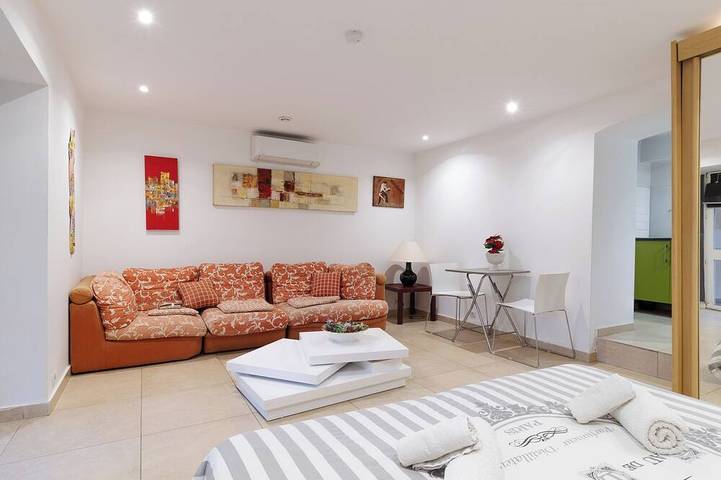 Appartement de vacances pour 3 personnes, avec Balcon ainsi que Jardin et Piscine à Nice - 3