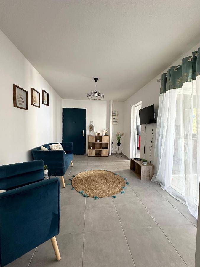 Gîte pour 3 personnes, avec terrasse et vue dans Anse Corps de Garde - 4