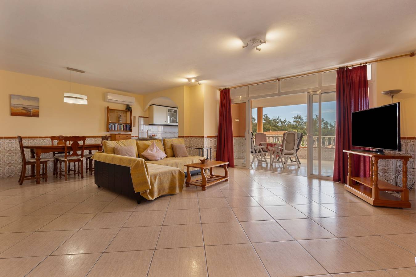 Appartement entier, Vacances 'Lanzarote' avec piscine partagée, Wi-Fi et climatisation in Südliche Bucht Costa Calma, Pájara