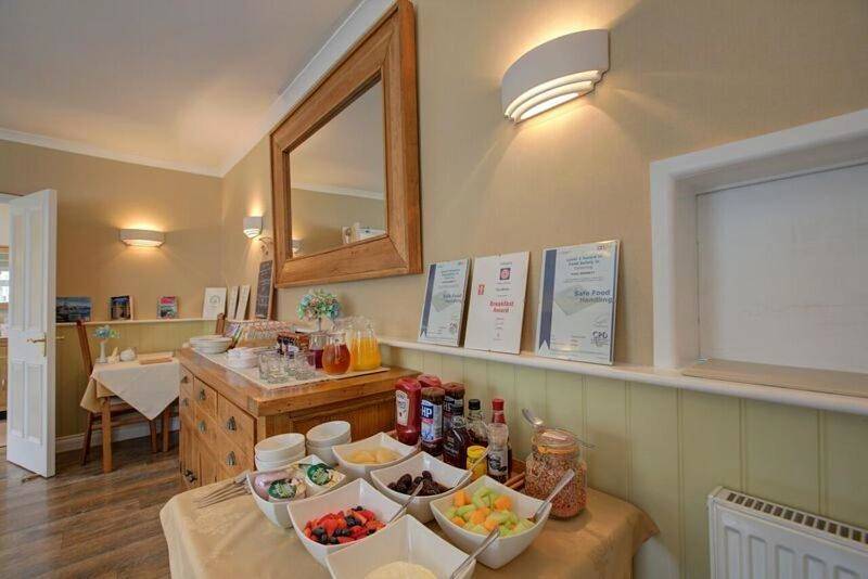 King Room in Brixham, Torbay