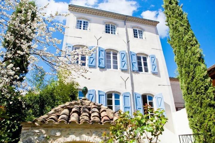 Maison de vacances pour 8 personnes, avec terrasse ainsi que jardin et piscine - 1