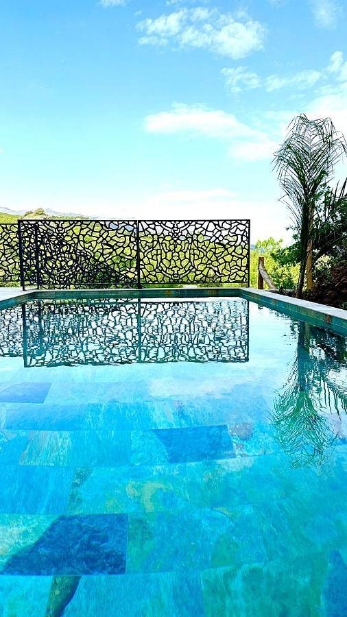 Villa pour 6 personnes, avec vue ainsi que jardin et piscine
