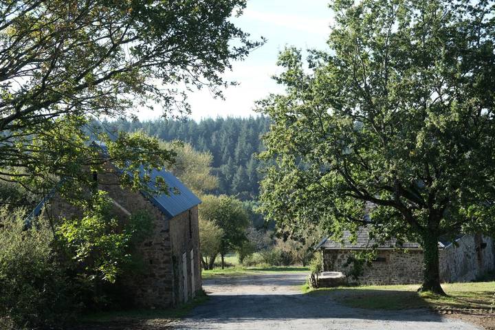 Gîte pour 15 personnes, avec jardin, animaux acceptés à Saint-Denis-d'Orques