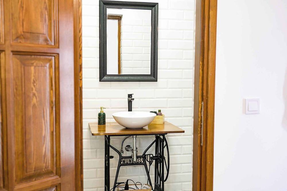 Ferienhaus mit Sauna, Whirlpool, Klimaanlage und großem Garten in Komitat Neuburg