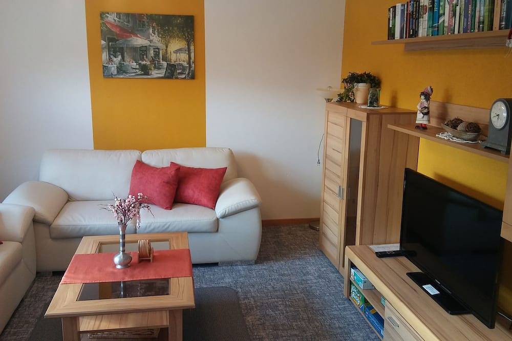Ganze Wohnung, Ferienwohnung mit 4 Edelweiß ausgezeichnet für 2-4 Personen in Höfen bei Reutte in Höfen, Außerfern