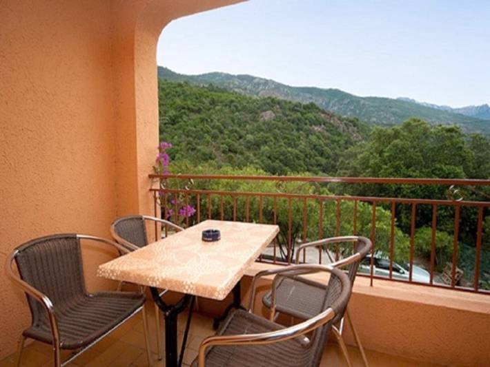Location de vacances pour 4 personnes, avec piscine ainsi que jardin et vue, animaux acceptés à Serriera - 4
