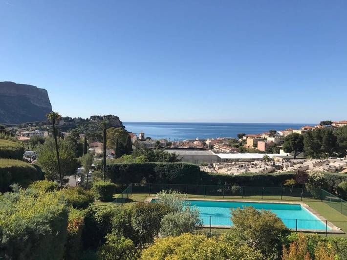 Villa für 6 Personen, mit Balkon und Terrasse sowie Ausblick
