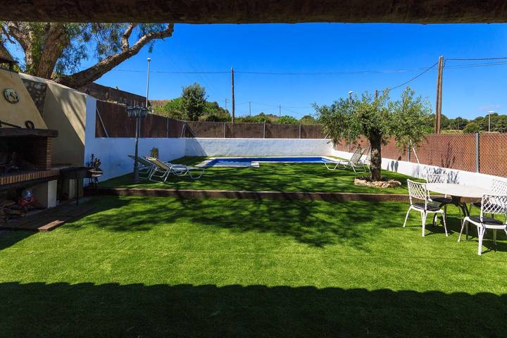 Casa rural para 14 personas, con jacuzzi además de piscina y jardín en San Pedro de Ribas - 3