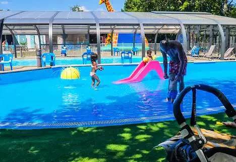 Camping pour 4 personnes, avec terrasse et piscine dans l' Aveyron - 4