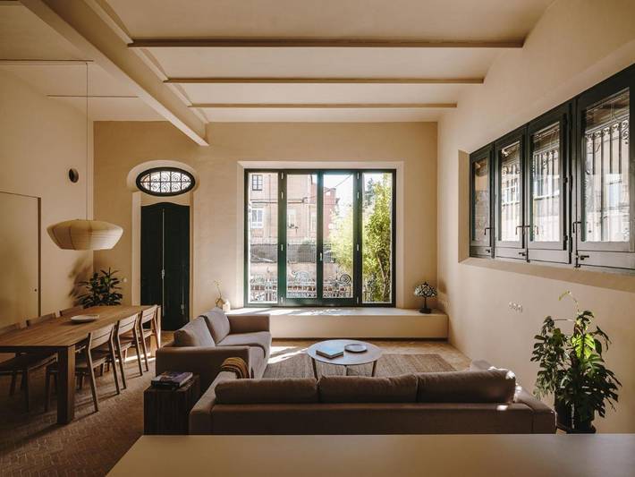 Apartamento para 9 personas, con Balcón y Terraza además de Jardín y Piscina para niños en Olot