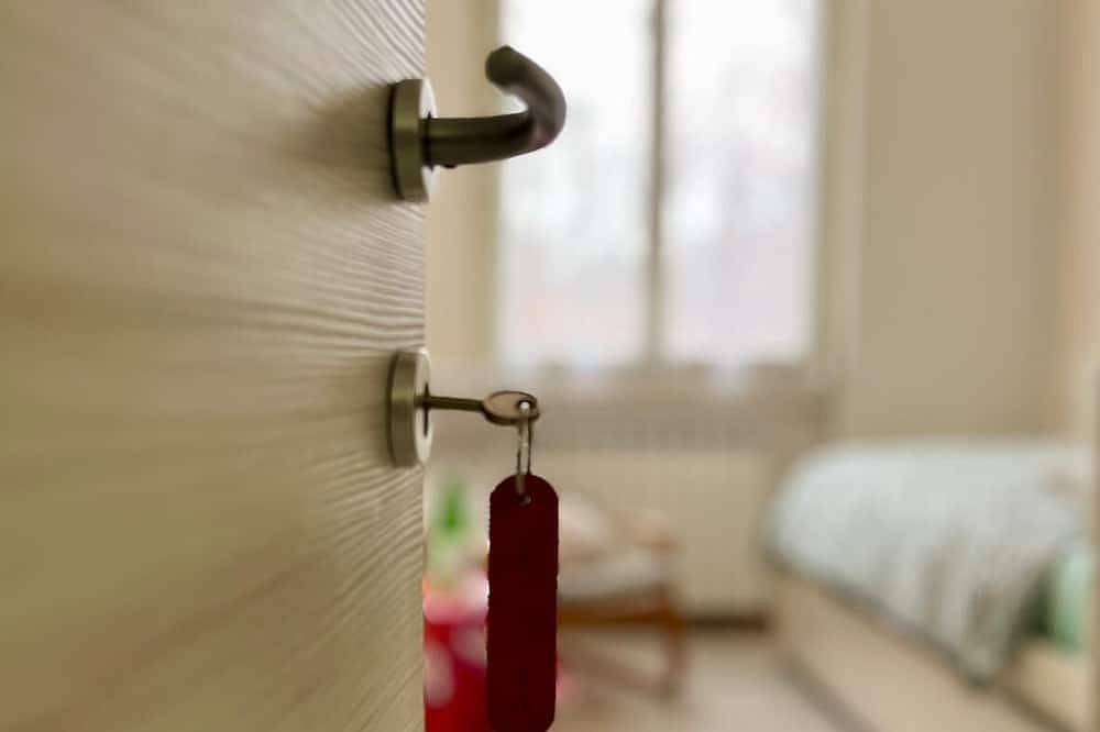 In the heart of Brianza, rent your room in a quiet space. in Robbiate, Brianza